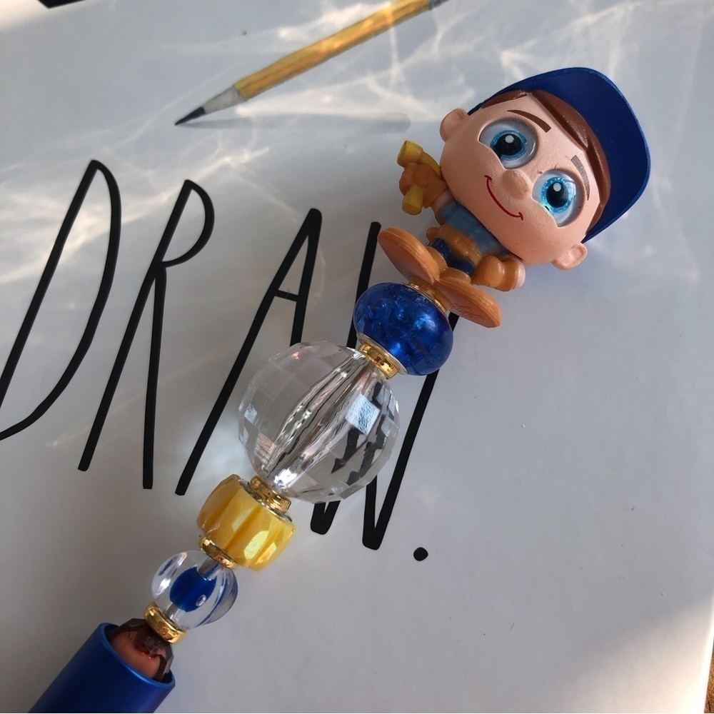Disney Doorables: Wreak it Ralph: Fix-it Felix handmade beaded pen